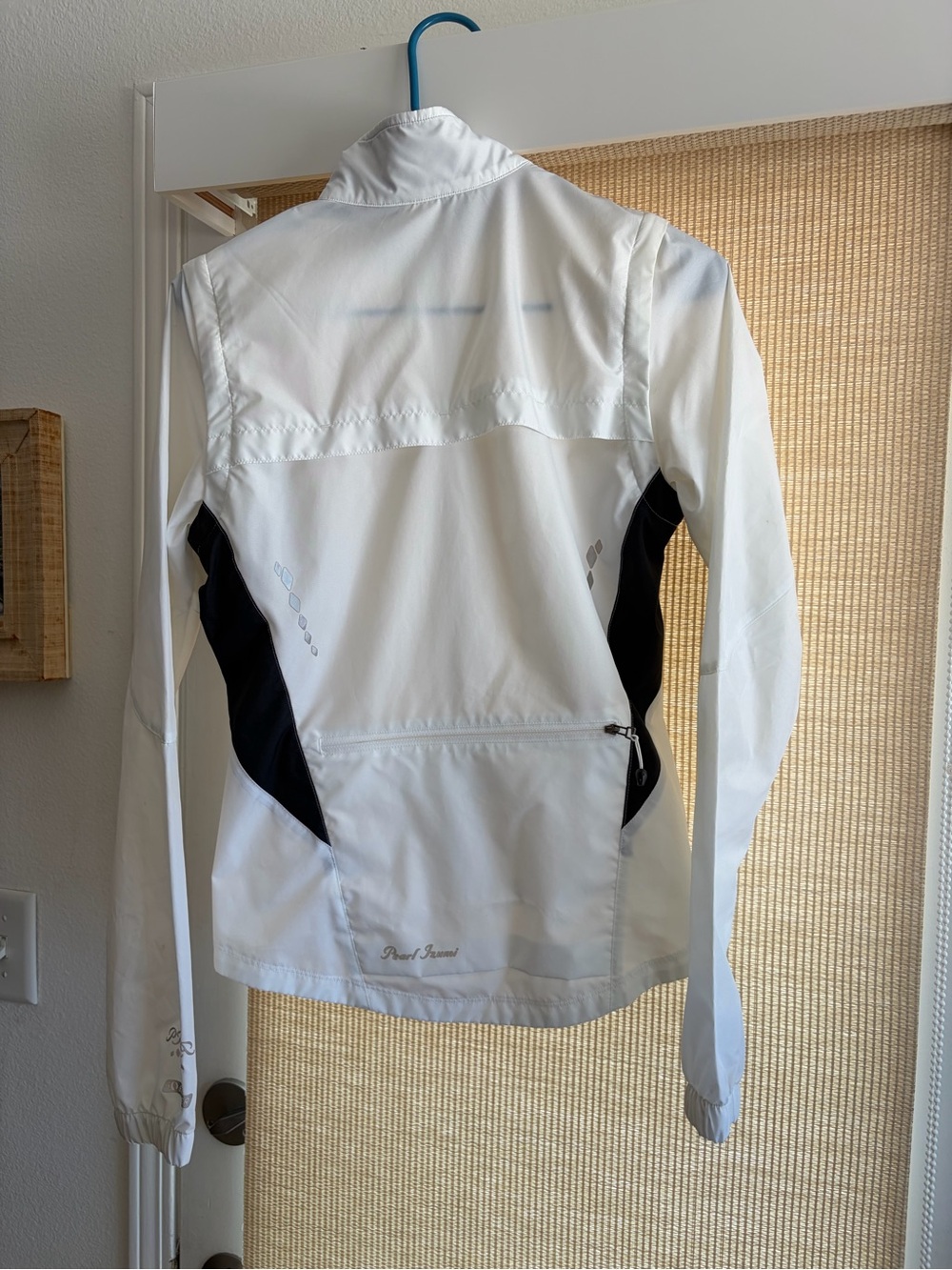 Pearl Izumi White and Black Women’s Utility Cycling Jacket - Picture 3 of 5